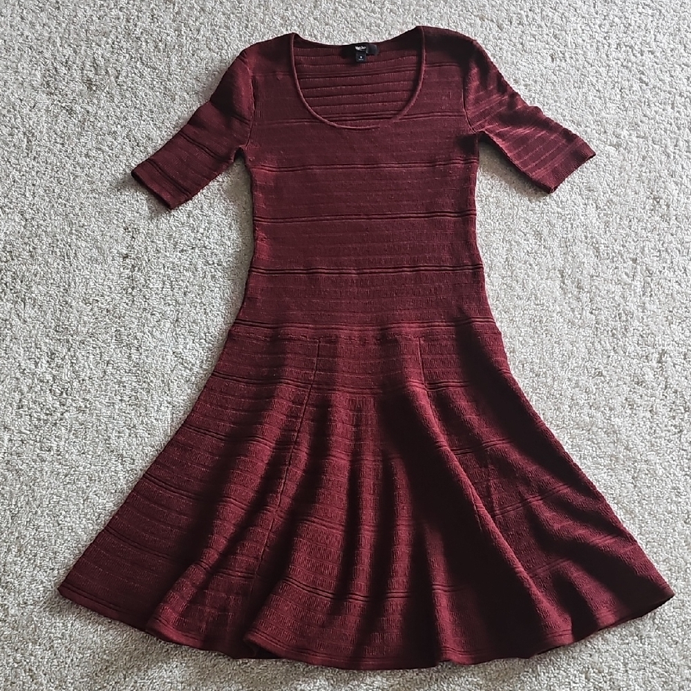 Elegant Burgundy Knit Midi Dress
